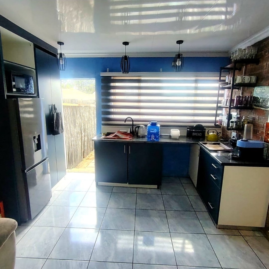6 Bedroom Property for Sale in Highgate Eastern Cape